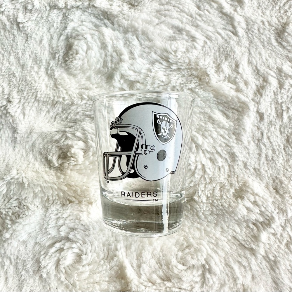 Vintage Oakland Raiders Shot Glass Shooter Las Vegas Helmet Collectible Hunter